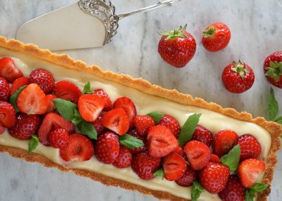 sommar tarte med jordgubbar, lemon curd och mynta!