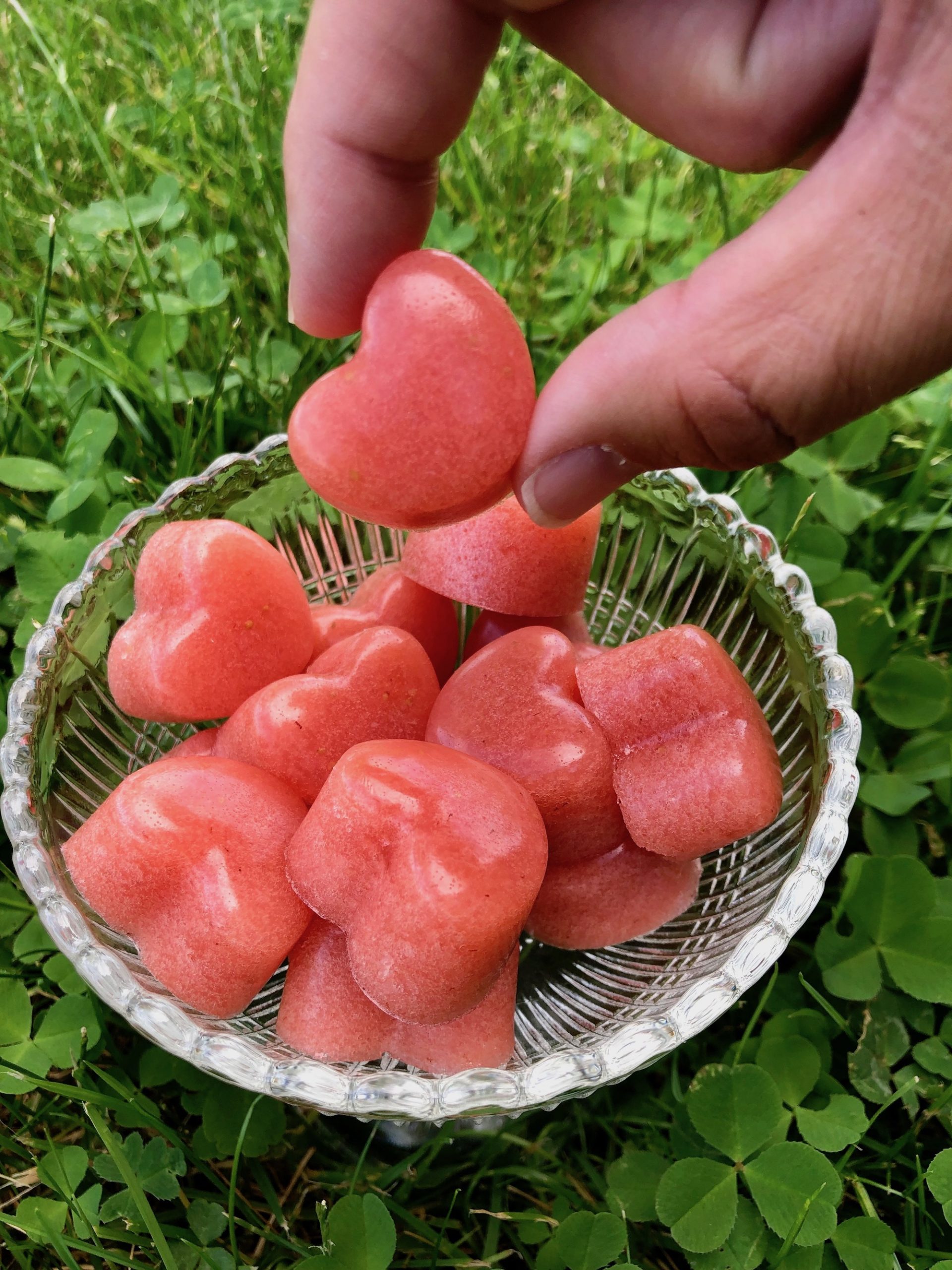 Njut av gott Gelégodis gjort på jordgubbar