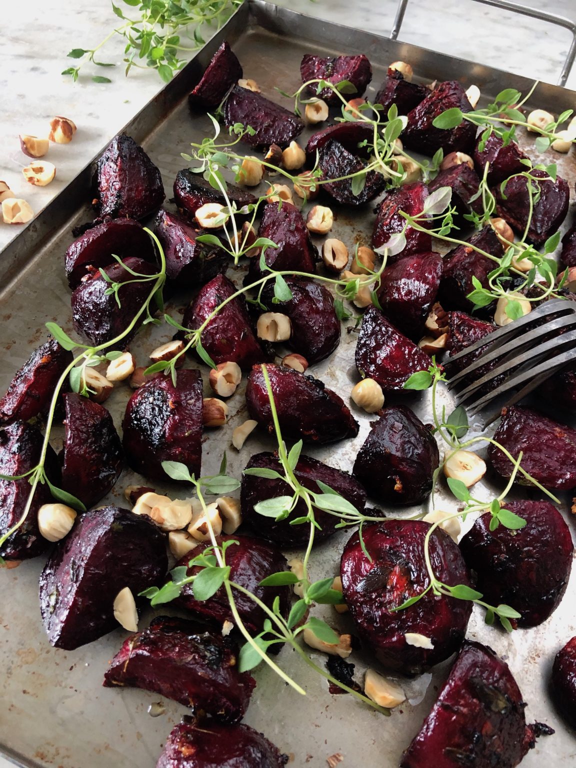 Inagda Rödbetor Ugnsrostade rödbetor med timjan och vitlök - Nyttigt, enkelt och gott!