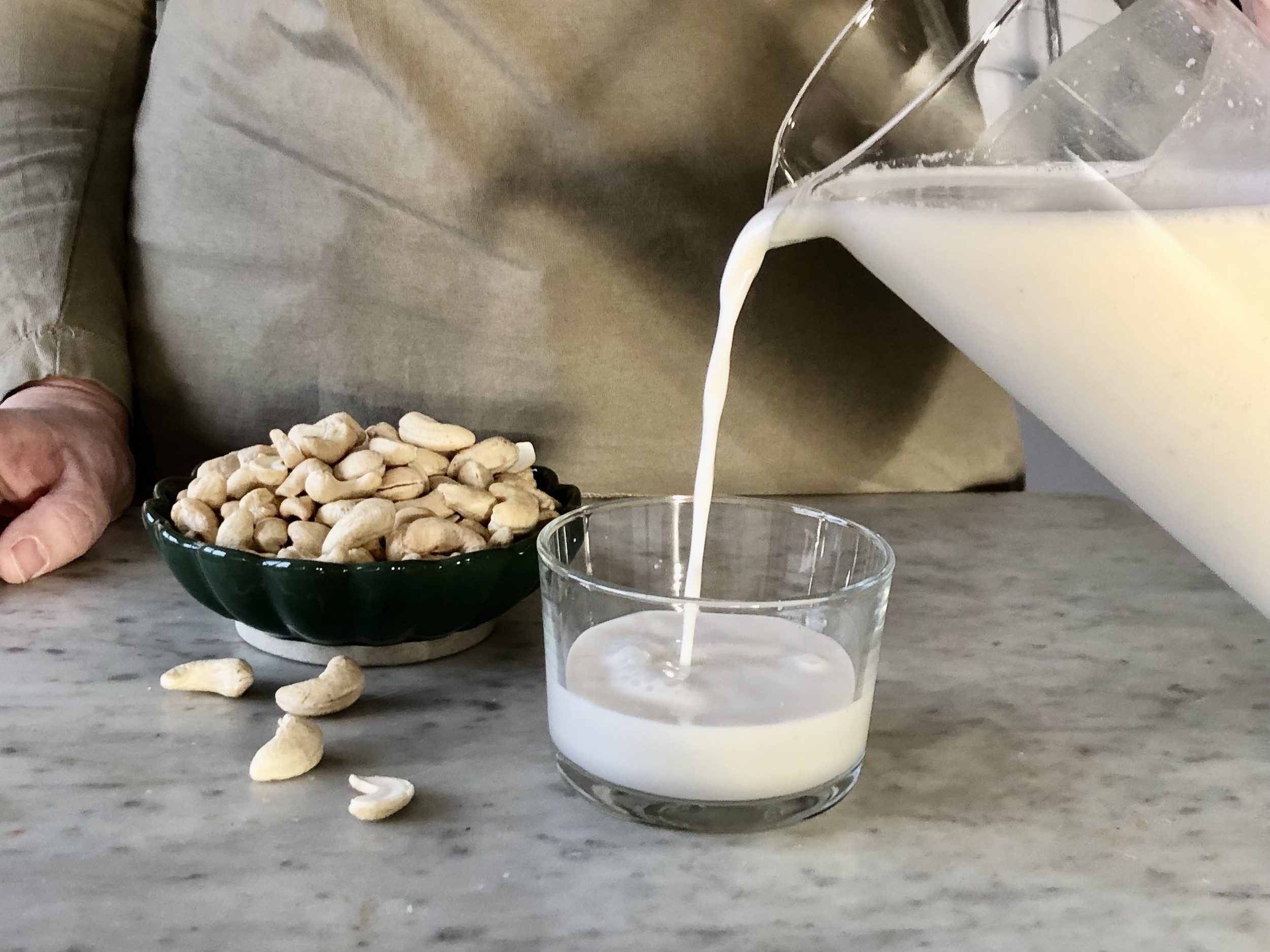Enkelt och gott med egen Cashewmjölk