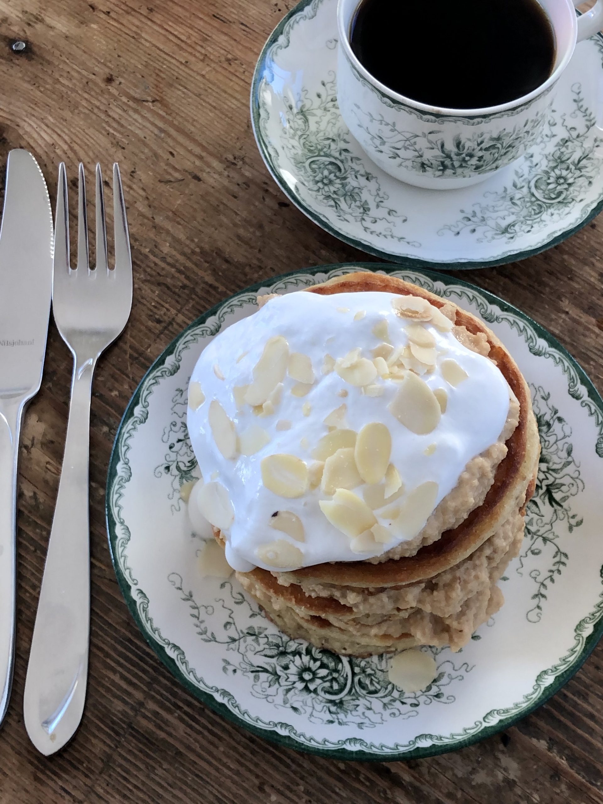 Semmelpannkakor till kaffet